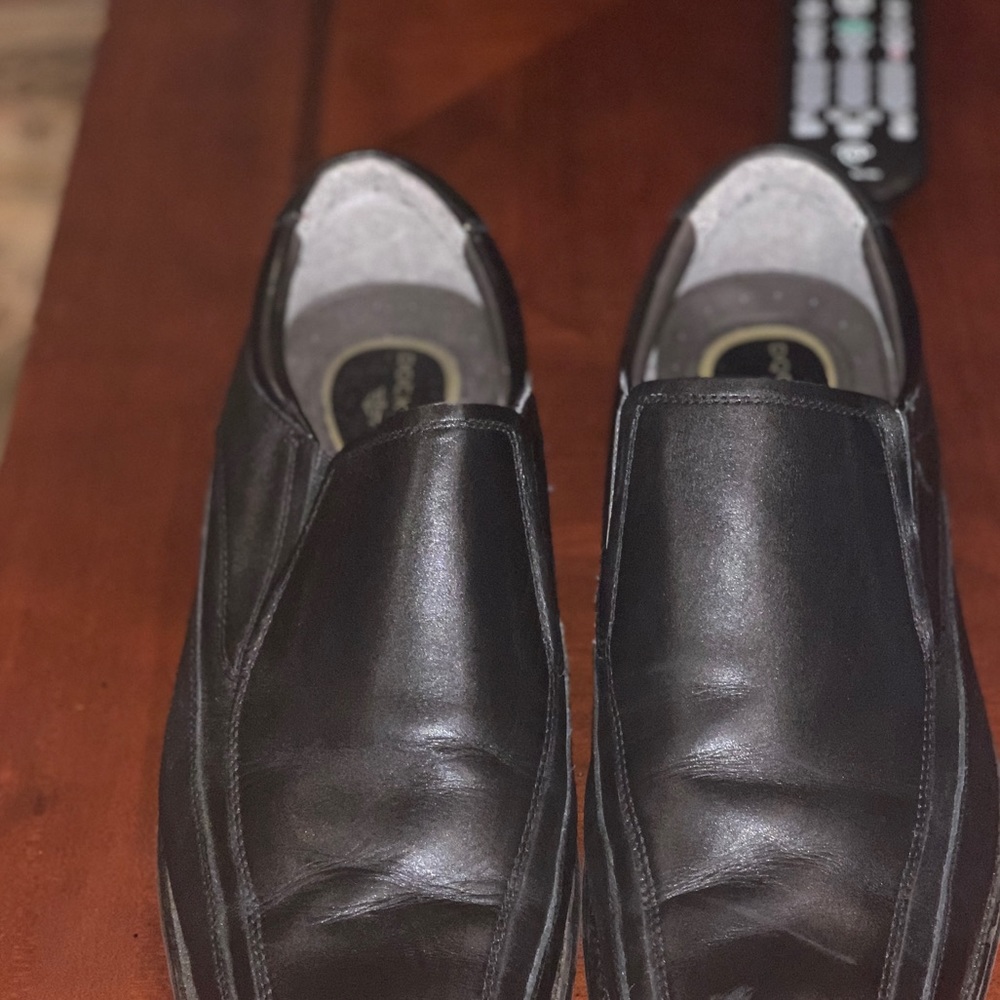 Dockers dress shoes